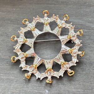 Vintage Avon Angels Silver and Gold Wreath Brooch